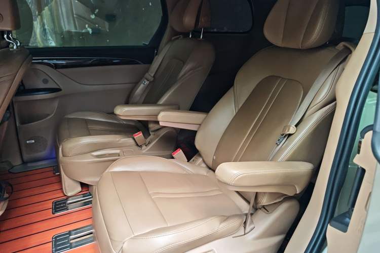 Used Buick GL8 2017 ES 28T Flagship Model China V Standard Left Rear Seat