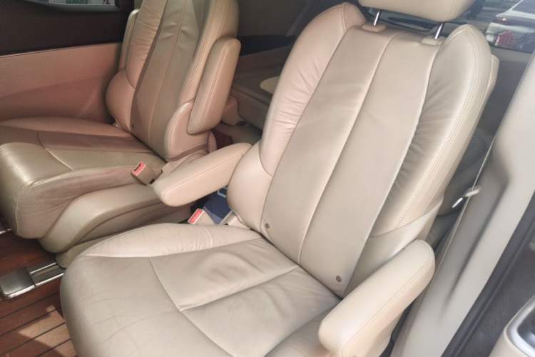 Used Buick GL8 2017 25S Luxury Version China V Standard Left Rear Seat