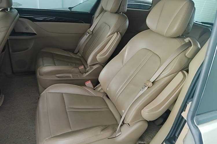 Used Buick GL8 2017 ES 28T Luxury Model China V Standard Left Rear Seat