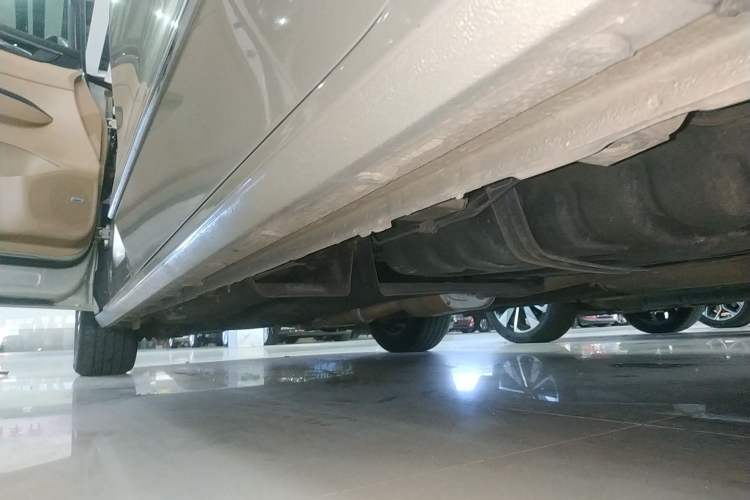 Used Buick GL8 2017 ES 28T Flagship Model China V Standard Left Side Sill