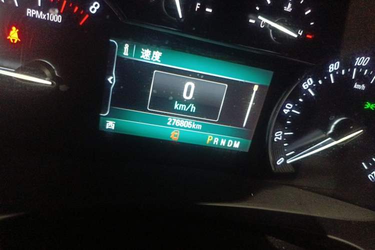 Used Buick GL8 2017 ES 28T Luxury Model China V Standard Odometer Close Up