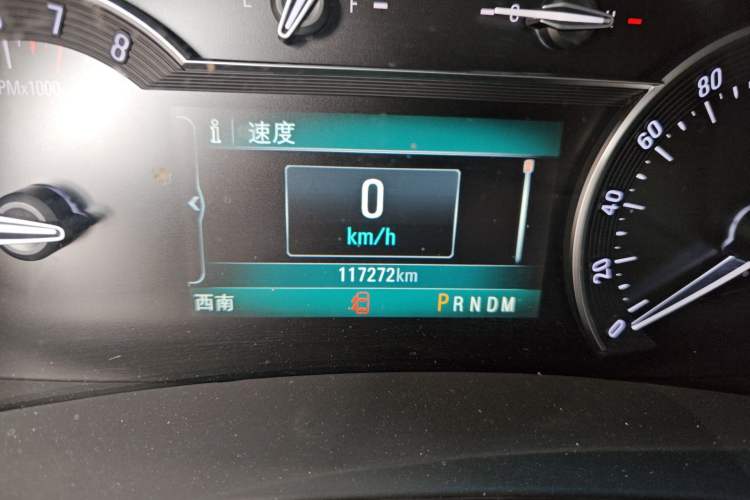 Used Buick GL8 2017 ES 28T Premium Version China V Standard Odometer Close Up