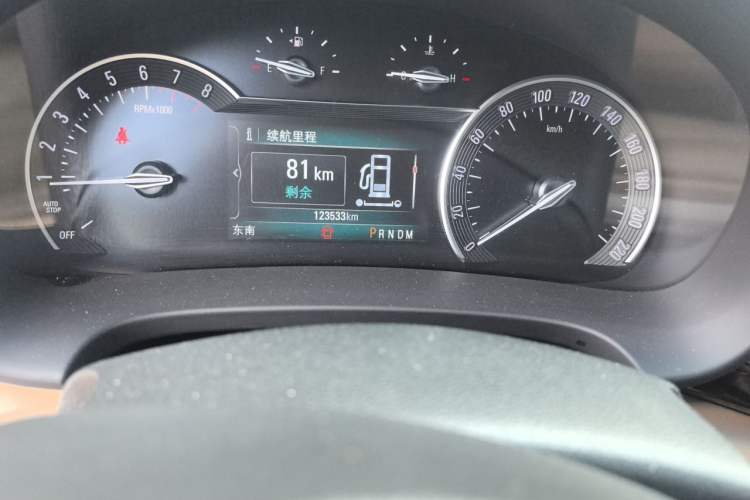 Used Buick GL8 2017 ES 28T Flagship Model China V Standard Odometer Close Up
