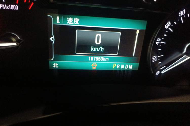 Used Buick GL8 2017 ES 28T Luxury Model China V Standard Odometer Close Up