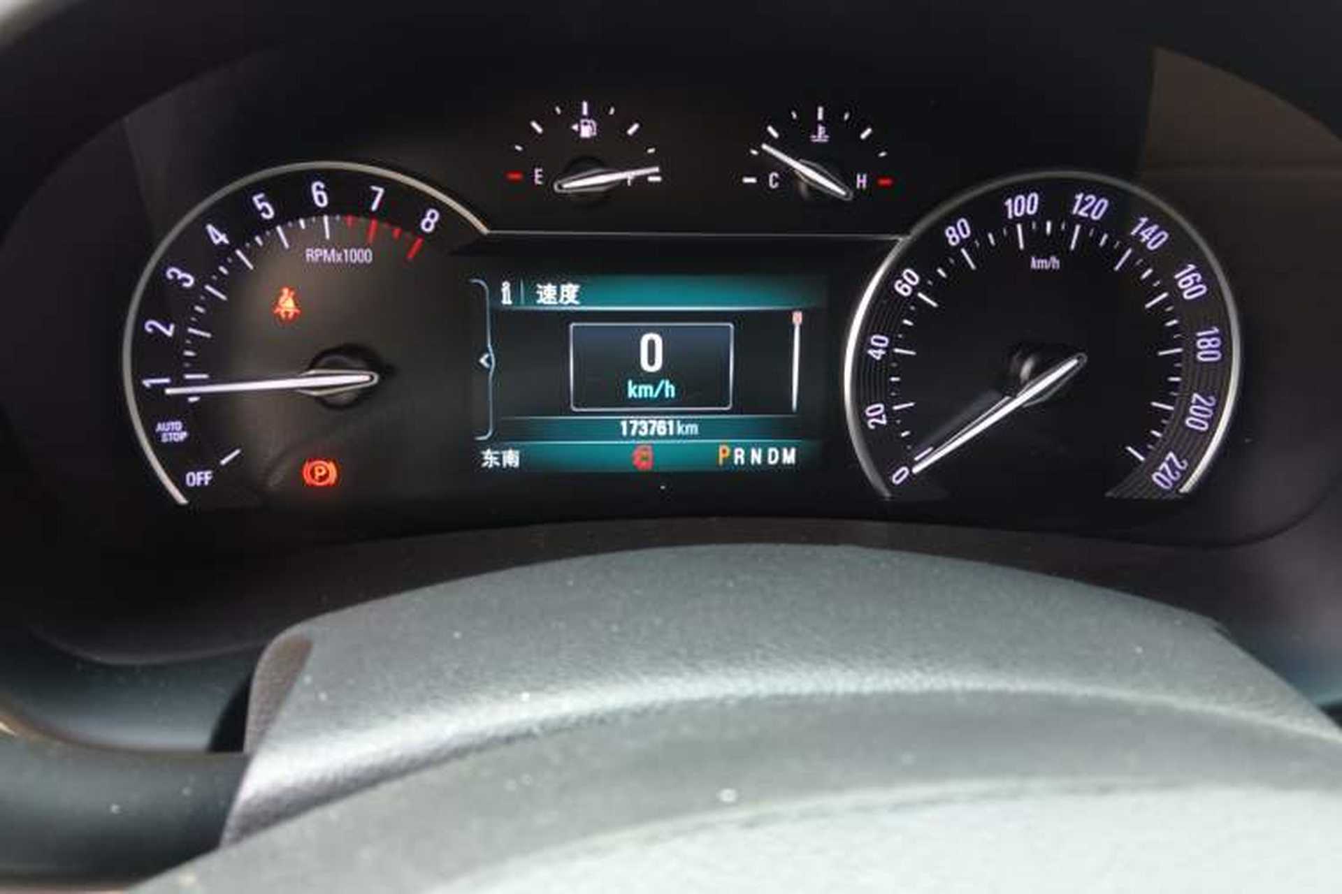 Used Buick GL8 2017 ES 28T Flagship Model China V Standard Odometer Close Up