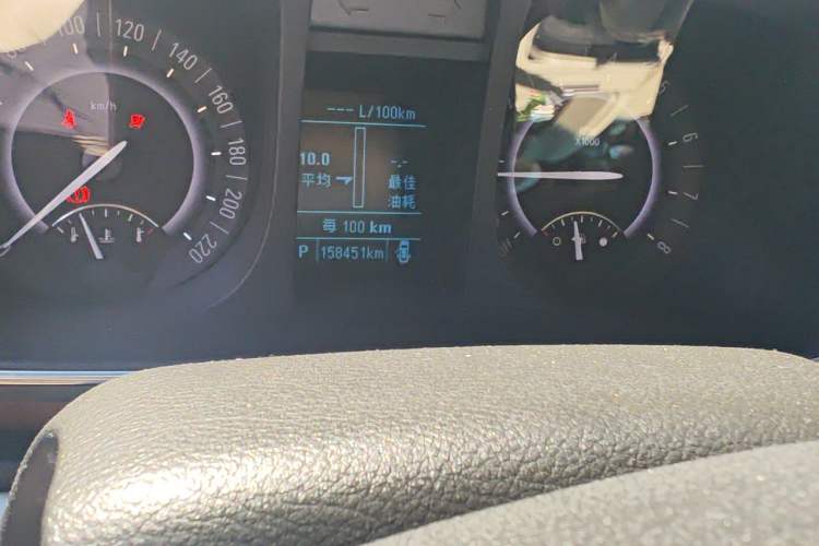 Used Buick GL8 2017 25S Comfort Version China V Standard Odometer Close Up