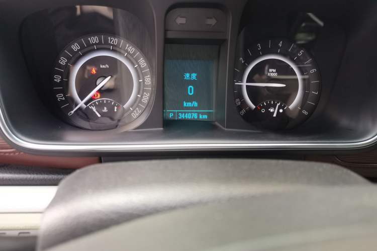 Used Buick GL8 2017 25S Comfort Version China V Standard Odometer Close Up
