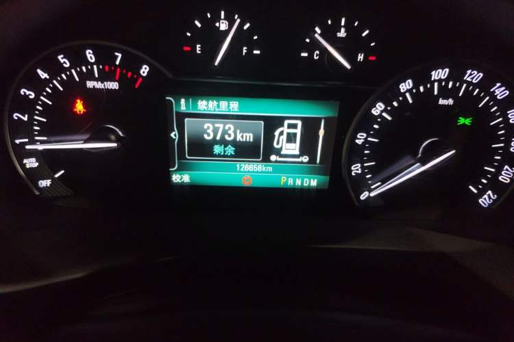 Used Buick GL8 2017 ES 28T Comfort Model China V Standard Odometer Close Up