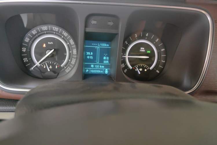 Used Buick GL8 2017 25S Prestige Version China V Standard Odometer Close Up