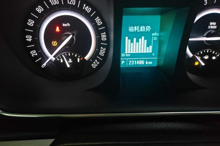 Used Buick GL8 2017 25S Comfort Version China V Standard Odometer Close Up