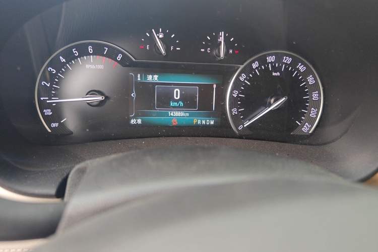 Used Buick GL8 2017 ES 28T Comfort Model China V Standard Odometer Close Up