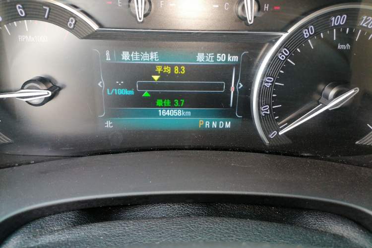 Used Buick GL8 2017 ES 28T Luxury Model China V Standard Odometer Close Up