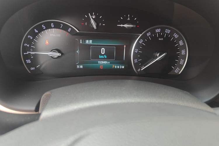 Used Buick GL8 2017 ES 28T Luxury Model China V Standard Odometer Close Up