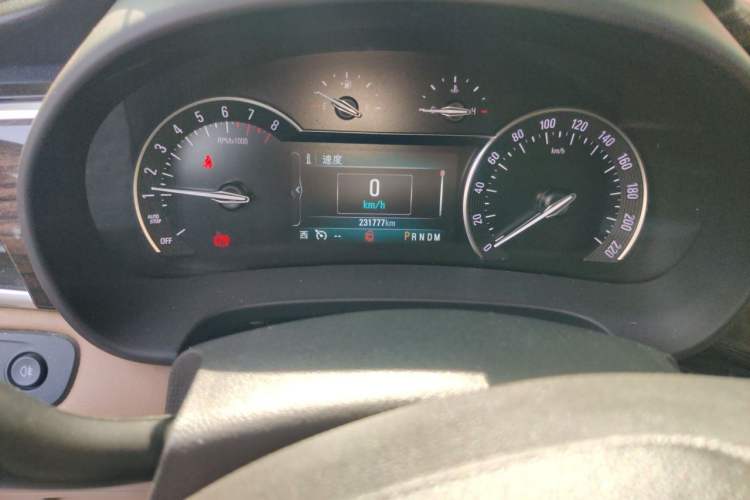 Used Buick GL8 2017 ES 28T Premium Version China V Standard Odometer Close Up