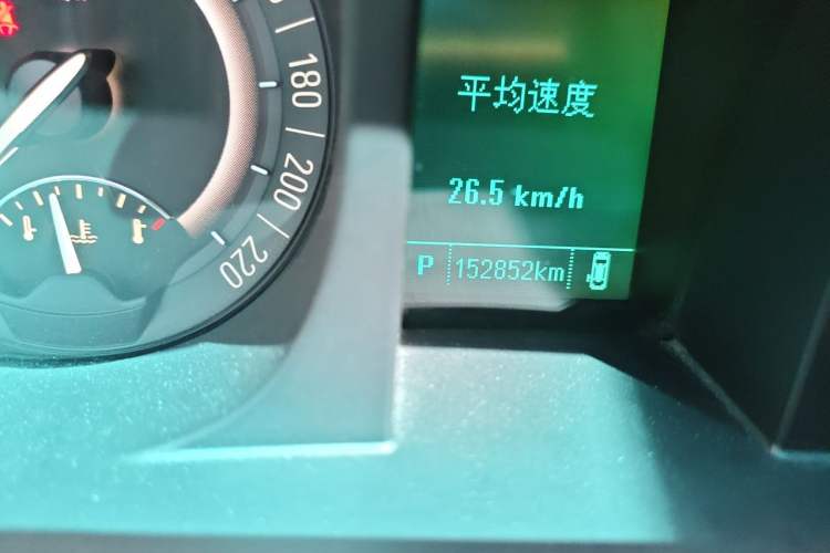 Used Buick GL8 2017 25S Comfort Version China V Standard Odometer Close Up