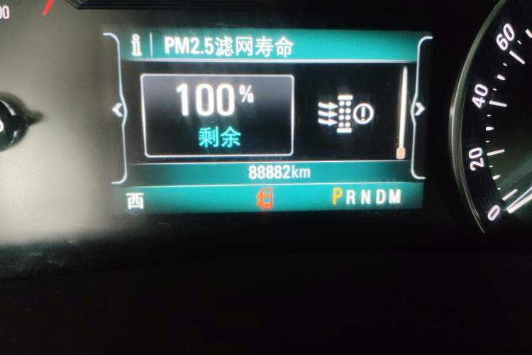 Used Buick GL8 2017 ES 28T Premium Version China V Standard Odometer Close Up