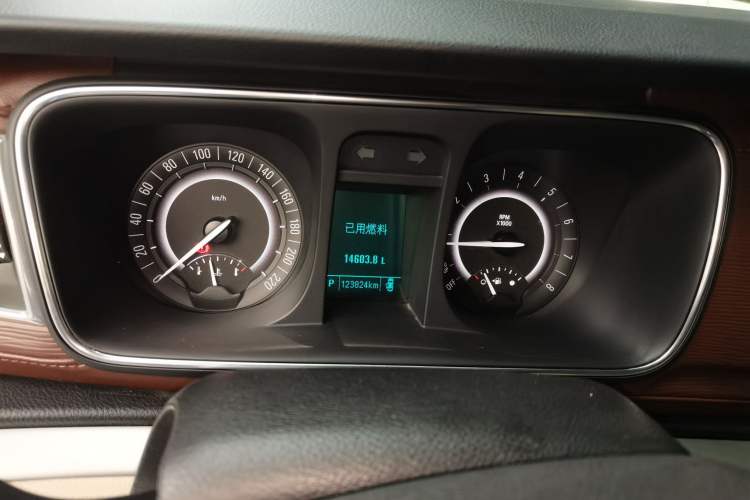 Used Buick GL8 2017 25S Comfort Version China V Standard Odometer Close Up