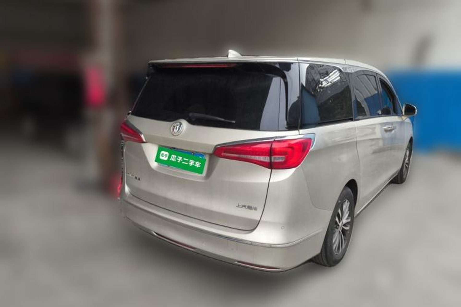 Used Buick GL8 2017 ES 28T Luxury Model China V Standard Rear Right 45 Deg