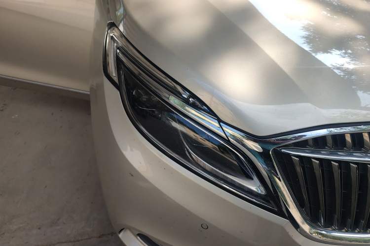 Used Buick GL8 2017 ES 28T Flagship Model China V Standard Right Front Headlight