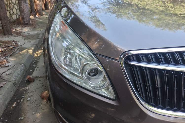 Used Buick GL8 2017 25S Prestige Version China V Standard Right Front Headlight