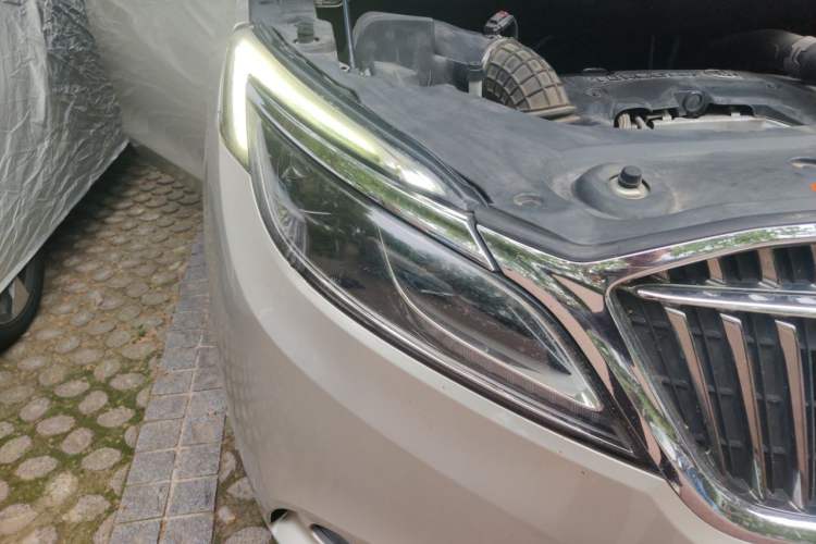 Used Buick GL8 2017 ES 28T Luxury Model China V Standard Right Front Headlight