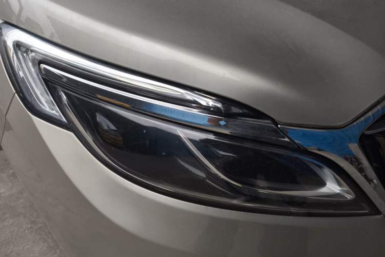 Used Buick GL8 2017 ES 28T Luxury Model China V Standard Right Front Headlight