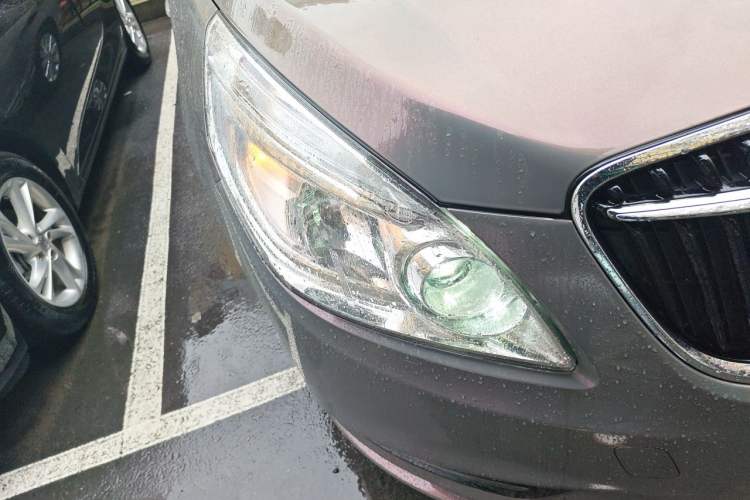 Used Buick GL8 2017 25S Prestige Version China V Standard Right Front Headlight