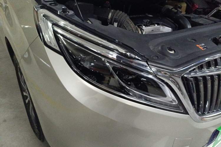 Used Buick GL8 2017 ES 28T Luxury Model China V Standard Right Front Headlight