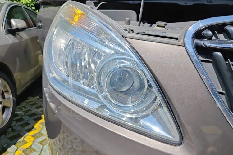 Used Buick GL8 2017 25S Prestige Version China V Standard Right Front Headlight