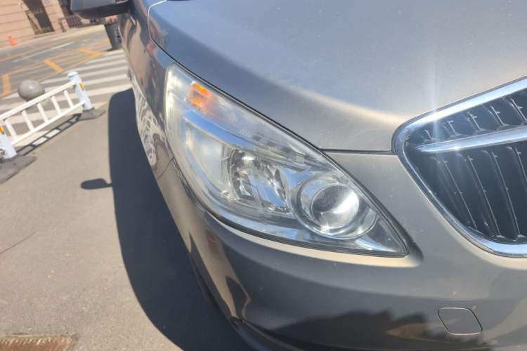Used Buick GL8 2017 25S Comfort Version China V Standard Right Front Headlight