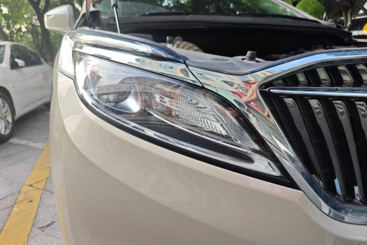 Used Buick GL8 2017 ES 28T Comfort Model China V Standard Right Front Headlight