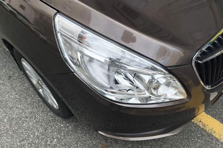 Used Buick GL8 2017 25S Luxury Version China V Standard Right Front Headlight