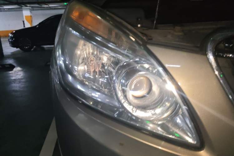 Used Buick GL8 2017 25S Prestige Version China V Standard Right Front Headlight