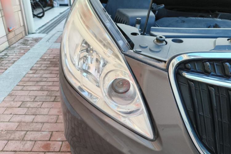 Used Buick GL8 2017 25S Luxury Version China V Standard Right Front Headlight
