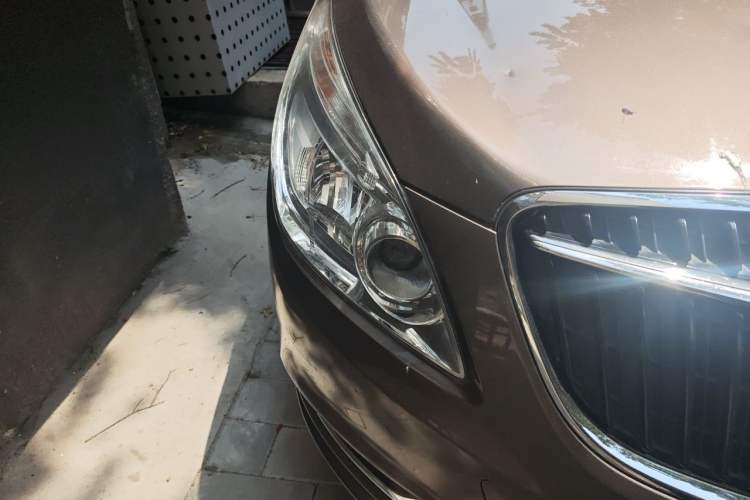 Used Buick GL8 2017 25S Comfort Version China V Standard Right Front Headlight