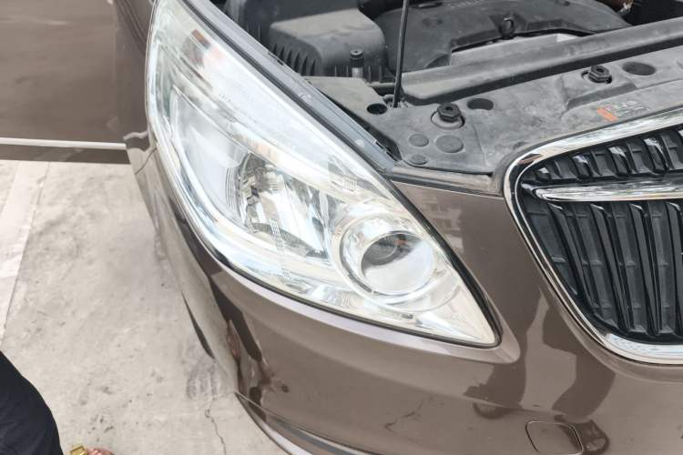 Used Buick GL8 2017 25S Prestige Version China V Standard Right Front Headlight