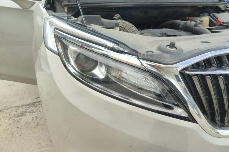 Used Buick GL8 2017 ES 28T Comfort Model China V Standard Right Front Headlight