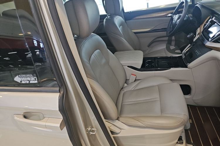 Used Buick GL8 2017 ES 28T Comfort Model China V Standard Right Front Seat