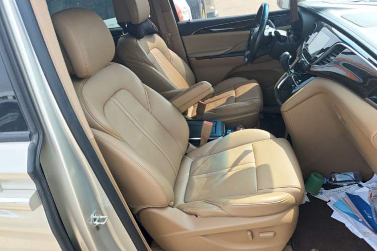 Used Buick GL8 2017 ES 28T Flagship Model China V Standard Right Front Seat