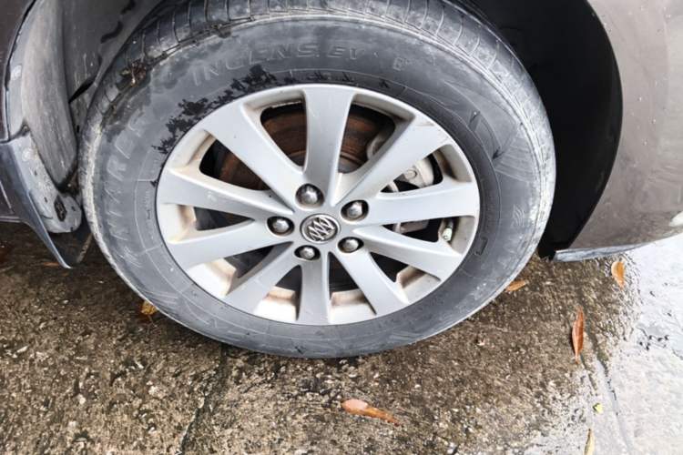 Used Buick GL8 2017 25S Comfort Version China V Standard Right Front Wheel Hub