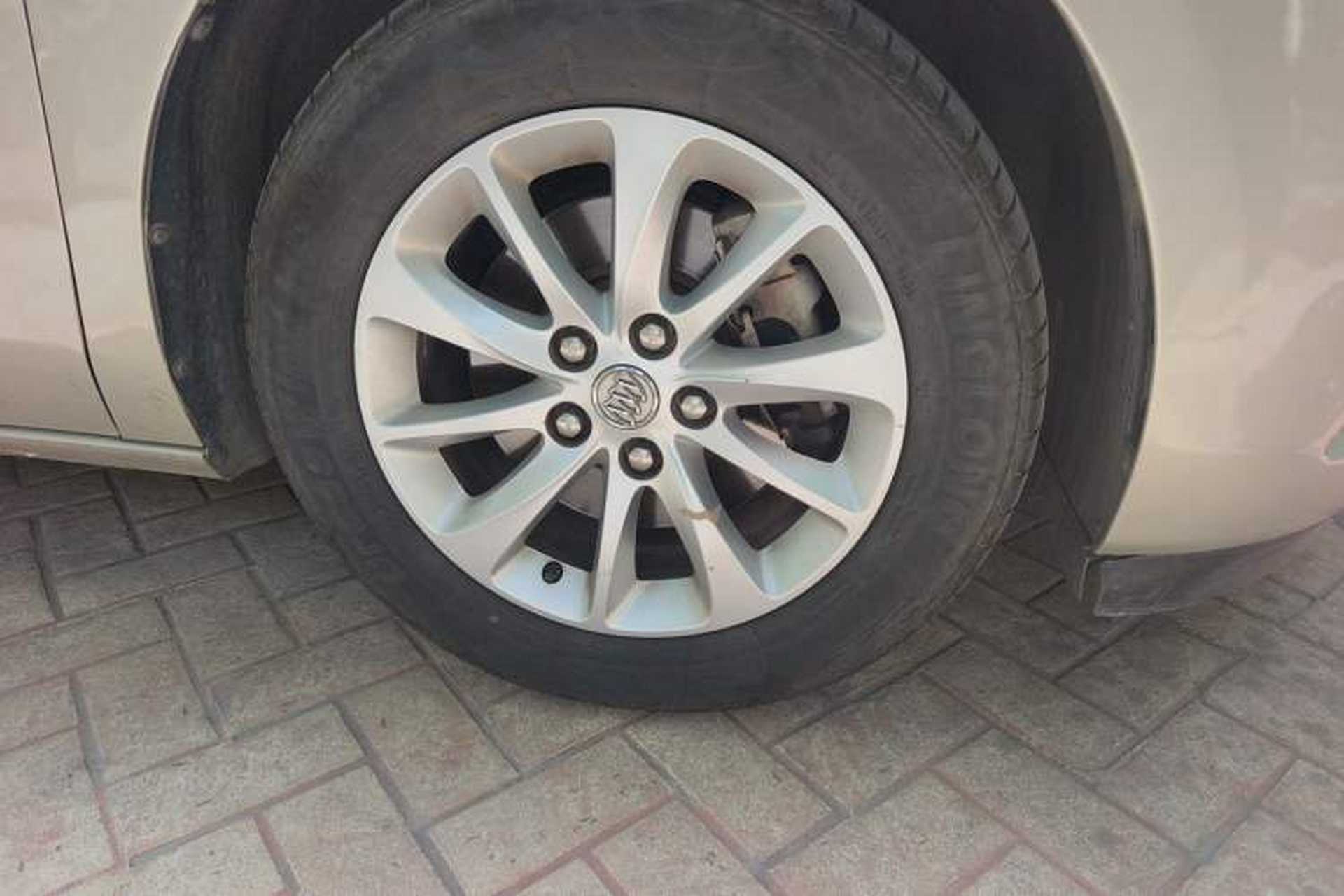 Used Buick GL8 2017 ES 28T Comfort Model China V Standard Right Front Wheel Hub