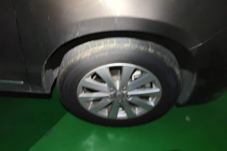 Used Buick GL8 2017 25S Luxury Version China V Standard Right Front Wheel Hub