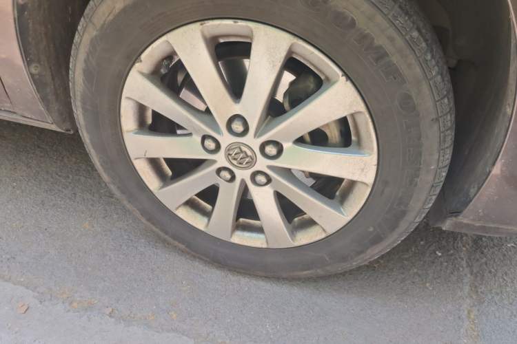Used Buick GL8 2017 25S Luxury Version China V Standard Right Front Wheel Hub