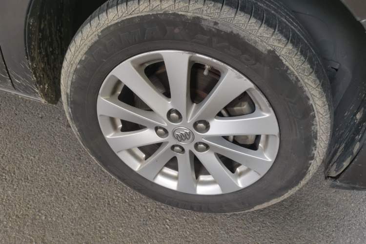 Used Buick GL8 2017 25S Luxury Version China V Standard Right Front Wheel Hub