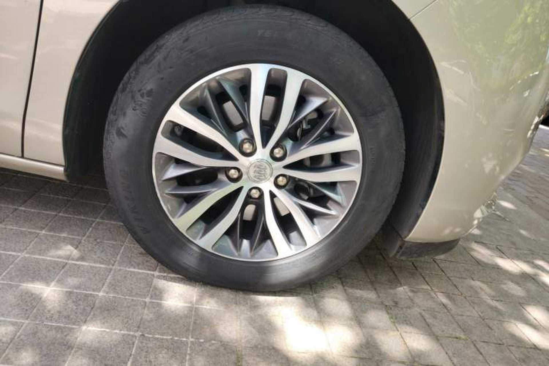 Used Buick GL8 2017 ES 28T Luxury Model China V Standard Right Front Wheel Hub