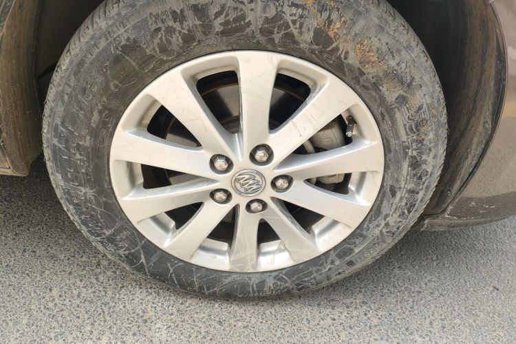 Used Buick GL8 2017 25S Prestige Version China V Standard Right Front Wheel Hub