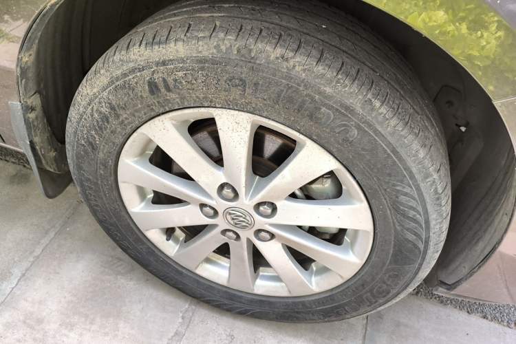 Used Buick GL8 2017 25S Comfort Version China V Standard Right Front Wheel Hub