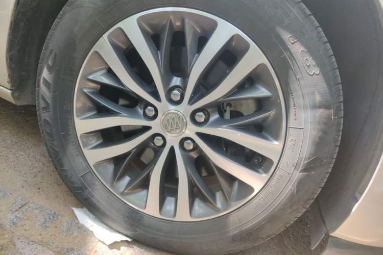 Used Buick GL8 2017 ES 28T Luxury Model China V Standard Right Front Wheel Hub
