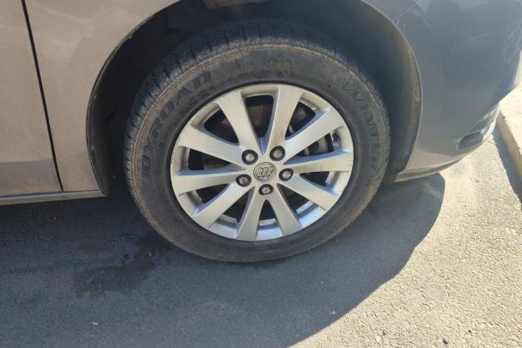 Used Buick GL8 2017 25S Comfort Version China V Standard Right Front Wheel Hub