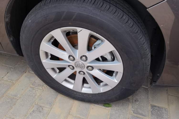 Used Buick GL8 2017 25S Comfort Version China V Standard Right Front Wheel Hub